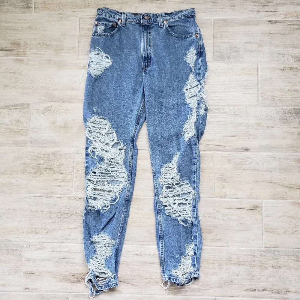 Vintage Levi's 550 Destroyed Fray Covered Relaxed Fit Jeans 34W‎ 32L